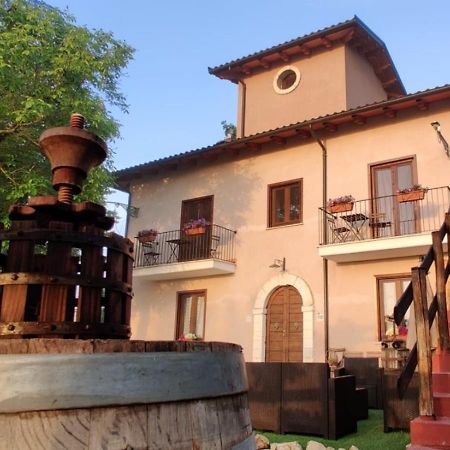 "Il Casaletto" Agriturismo Moderno, Vista Panoramica E Cibo Spettacolare- Scurcola Marsicana Buitenkant foto